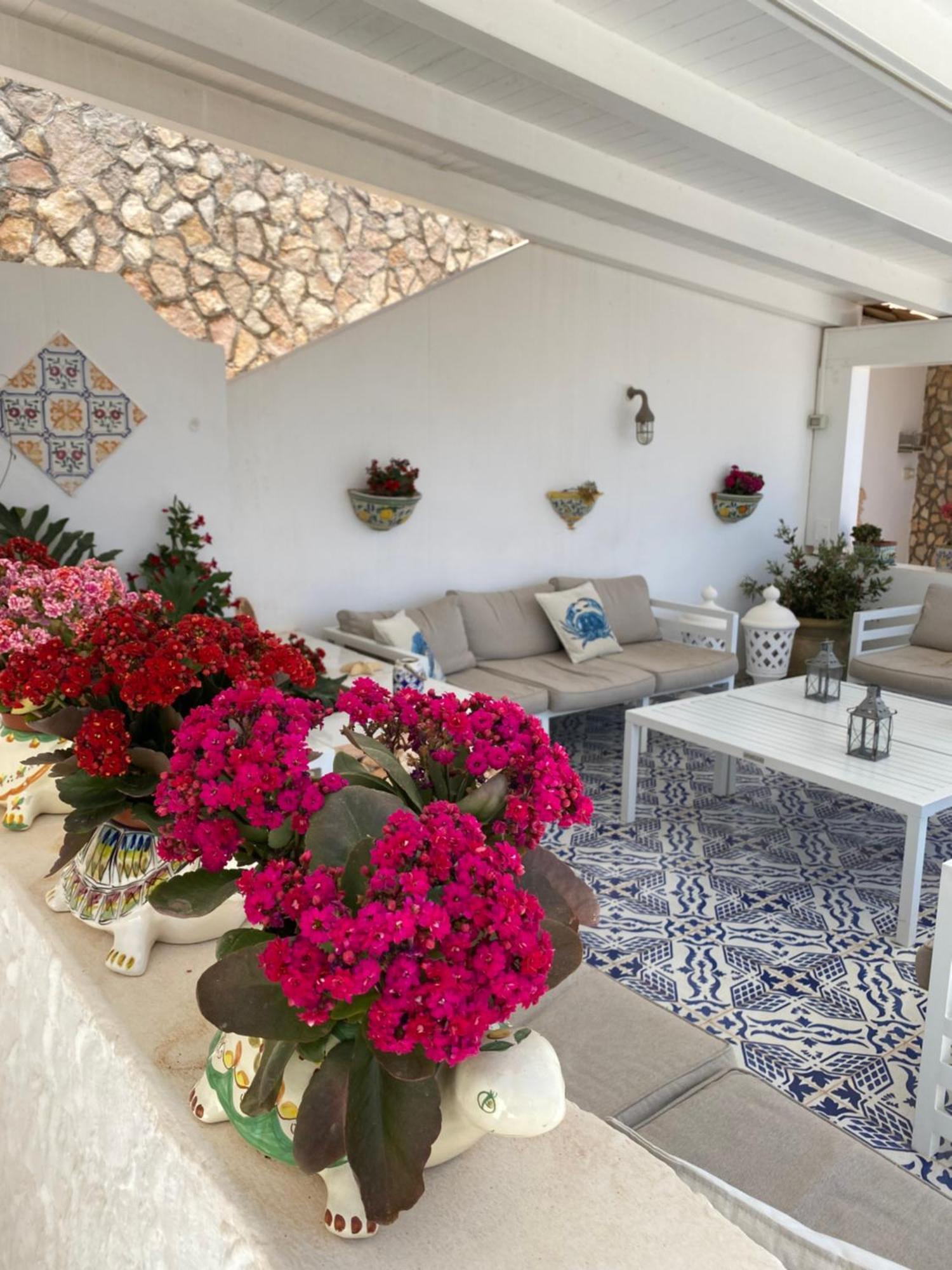 Hotel Macondo Lampedusa Exterior photo